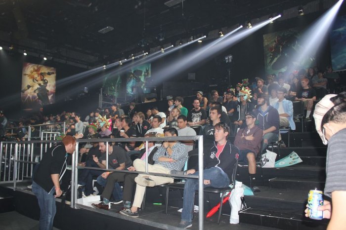 LPL春季赛今日首发名单：Puff迎战Lwx Uzi仍未首发 Doinb大战Rookie